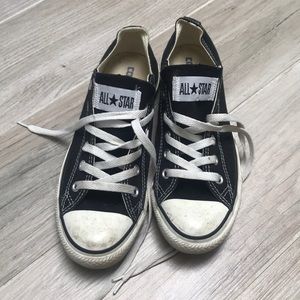 Black converse sneakers